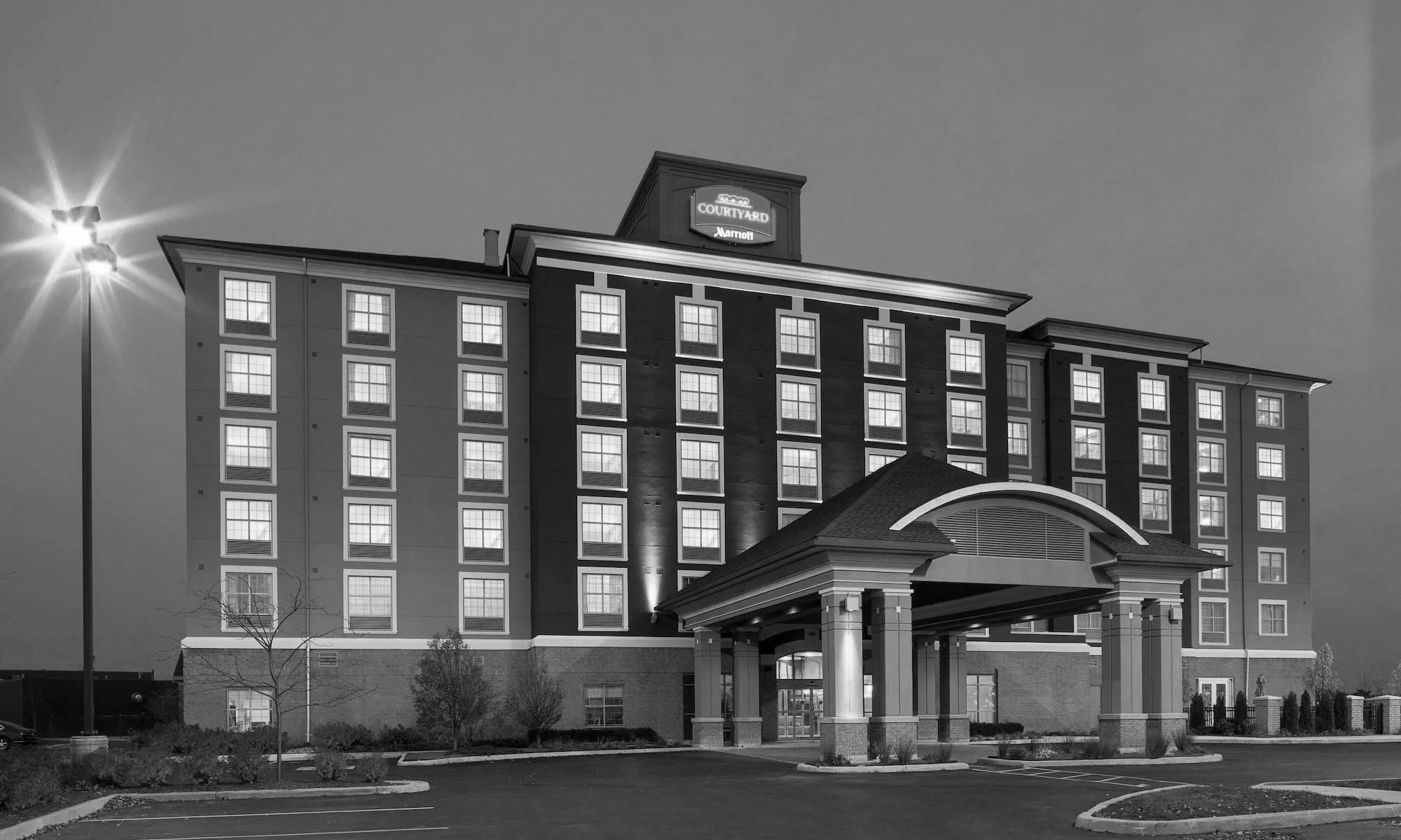 London Courtyard by Marriott